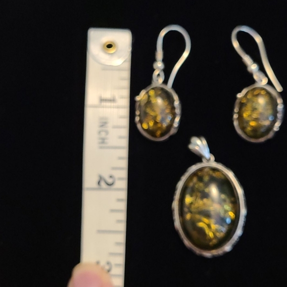 COPY - Dark green amber in 925 silver pendant and earring - Picture 2 of 5